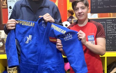 Max Color renueva su compromiso con Aiora Martín