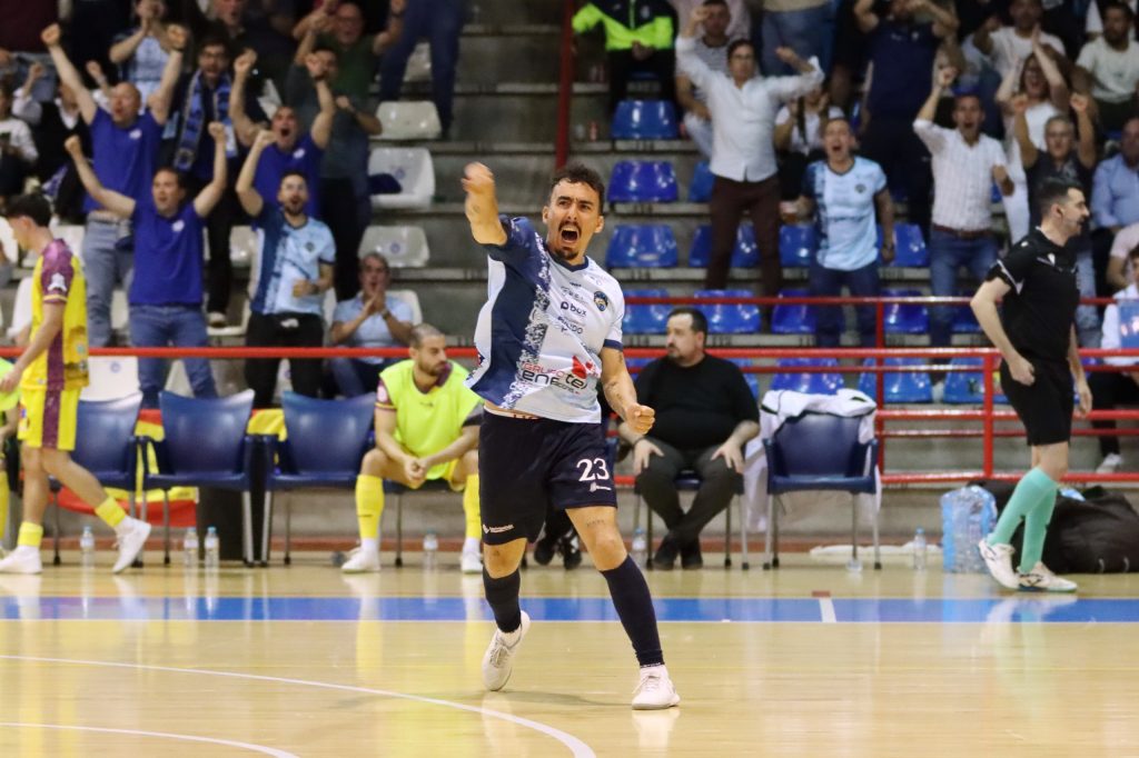 Jesús Jiménez. Jugador Max Color 25-
