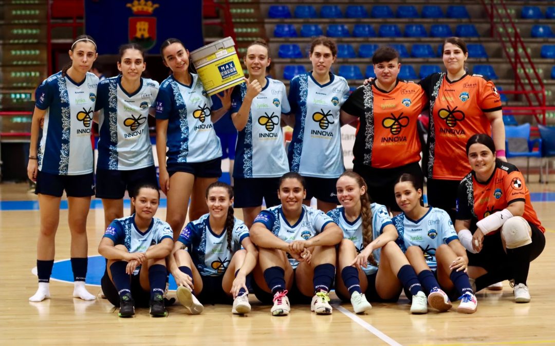 Max Color mantiene su apoyo al Fútbol Sala Talavera Femenino y estrena la ‘Jugadora Max Color’